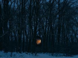 KeepCalm Treehouse far from the civilization, hotel v destinaci Smidary