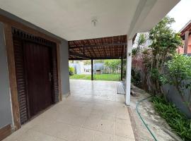 Casa 4 quartos com piscina Grussai, cheap hotel in São João da Barra