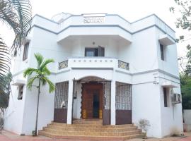 Paradise White Villa, hotel in Puducherry