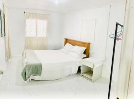 Tonga Cottage - Private Double Room Shared Facility, guest house in Folaha