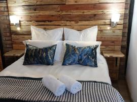 The Spare Room Cottage - cosy and private, hytte i Bloemfontein