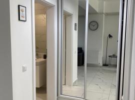 CLOSE Lazar Towers Studios, hotel a Iaşi