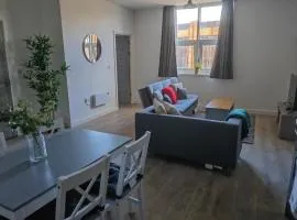Large 2 Bedroom Apartment - Central Peterborough