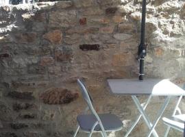 locmiquélic petite maison de pêcheur, hotel in Locmiquélic