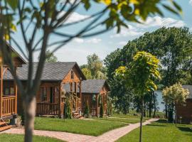 СИНІ ВОДИ база відпочинку โรงแรมในSkalevaya