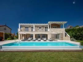 Luxury villa Monte with pool in Vizinada