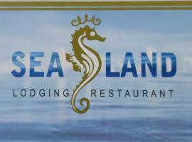 sea land lodging & restaurant, motel para casais em Nirmal