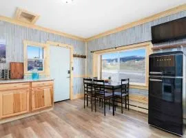 12Private Room with Kitchen Dog Friendly Leadville