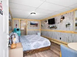 8 Private room in heart of Leadville dog friendly
