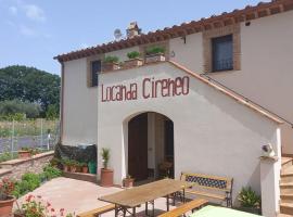 Locanda cireneo โรงแรมที่มีที่จอดรถในLugnano in Teverina