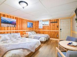 1 Spacious Private Room Dog Friendly Leadville, cheap hotel in Leadville