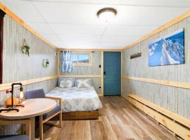 3 Private Room in Motel Dog Friendly Leadville, motel in Leadville