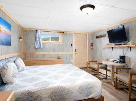 2 Dog Friendly Private Cozy Room in Leadville, хотел в Лийдвил