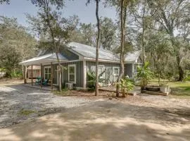 Charming Darien Hideaway with Porch, Near Downtown!