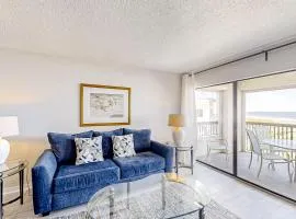 Condo with shared pool, beach access and spectacular Atlantic Ocean views