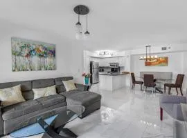 Modern 2-bedroom condo in Aventura