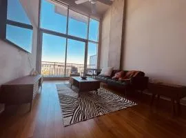 1 BR King Bed Downtown Oasis Heart Of Austin