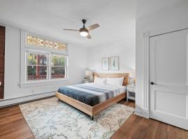 Shadyside, Pittsburgh, Modern and Accessible 2 Bedroom Unit2 with Free Parking、ピッツバーグのホテル