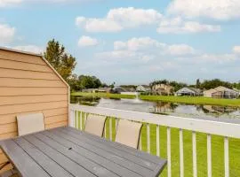 Kissimmee Condo with Private Porch Less Than 7 Mi to Disney!