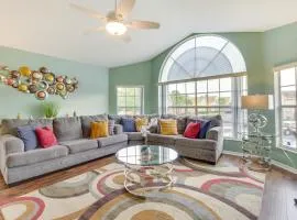Family Escape w/ Pool Access: 7 Mi to Disney!