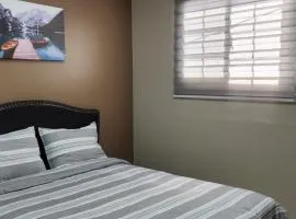 The Layover - 6 mins from the airport, Fully equipped for short and long stays