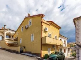Apartments with parking space Crikvenica - 14631