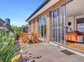 Vines Retreat - A Group Gem in the Heart of Town, ξενοδοχείο σε McLaren Vale