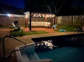 Relaxing Oasis with Pool Gazebo in Family-Friendly Neighborhood