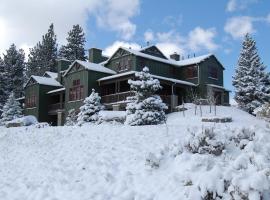 Snowcreek Resort Vacation Rentals, golf hotel in Mammoth Lakes