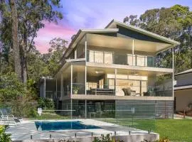 The Lake House - Lakefront Oasis At Murrays Beach!
