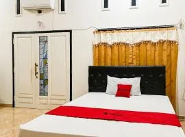 RedDoorz Syariah At Santana Stasiun Kepanjen