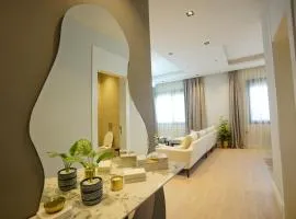 Darat Safa Luxury Smart Apartment