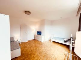 Cozy Apartment close to Hamburg, hotel with parking in Reinbek