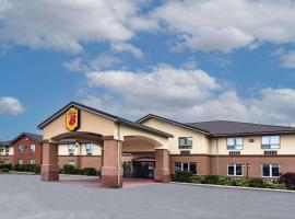 Super 8 by Wyndham Cornwall ON, hotel v destinaci Cornwall