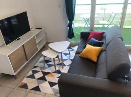 ZenBNB - ISIS - Piscine - Balcon - 4 Pers, ξενοδοχείο σε Nangy