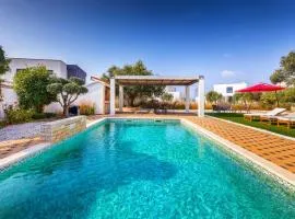 Villa Sunshine - Private Heated Pool
