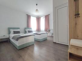 Cozy Rooms Panagyurishte: Panagürişte şehrinde bir konukevi