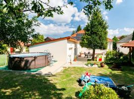 Holiday Home Cherry by Interhome