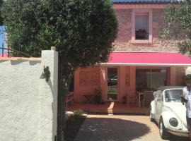 La Coccinelle, golfhotel i N&icirc;mes