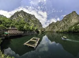 Canyon Matka Hotel