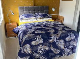 The Hideaway!! Skegness ground floor room free parking, khách sạn biển ở Skegness