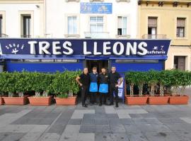 Hotel Tres Leones, hotel di Vilassar de Mar