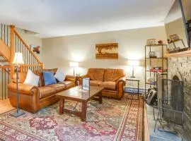 Ski-In Retreat with Pool Access 2 Blocks to Main St