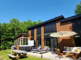 Chalet Orkidea, self catering accommodation in Chertsey