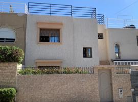 Chic 3 Bed Villa in heart of Agadir, hotel in Agadir