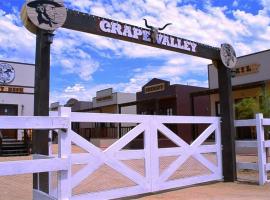 Grape Valley Old West Cabins, camping à Ensenada