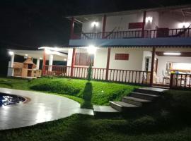 Casa Campestre Privada El Reposo con piscina y WIFI, hotel em La Vega