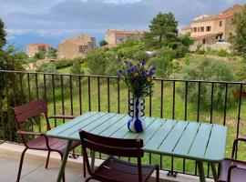 Vignarella meublé de tourisme classé 5 étoiles avec terrasse、ピアナのホテル