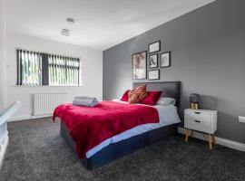 Tranquil Six Bedroom Haven, cheap hotel in Northampton