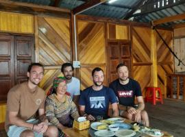 Má Si H'MÔNG HOMESTAY Tả Phìn, hotel u Sapi